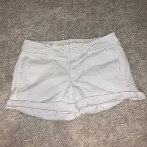 White American eagle size 4 shorts